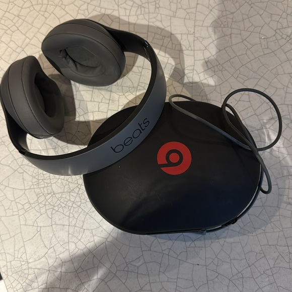 Beats wireless headphones